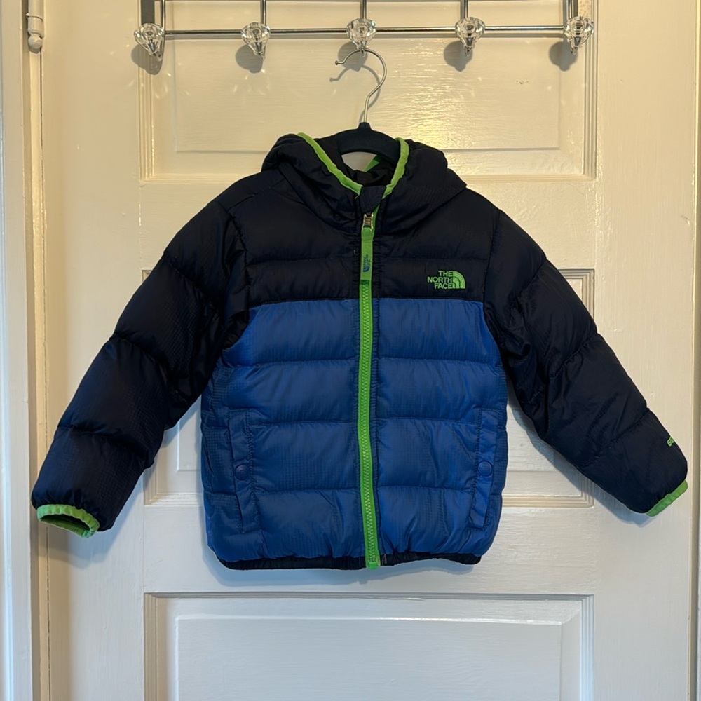 2T The North Face Puffer 650 Jacket with Hood